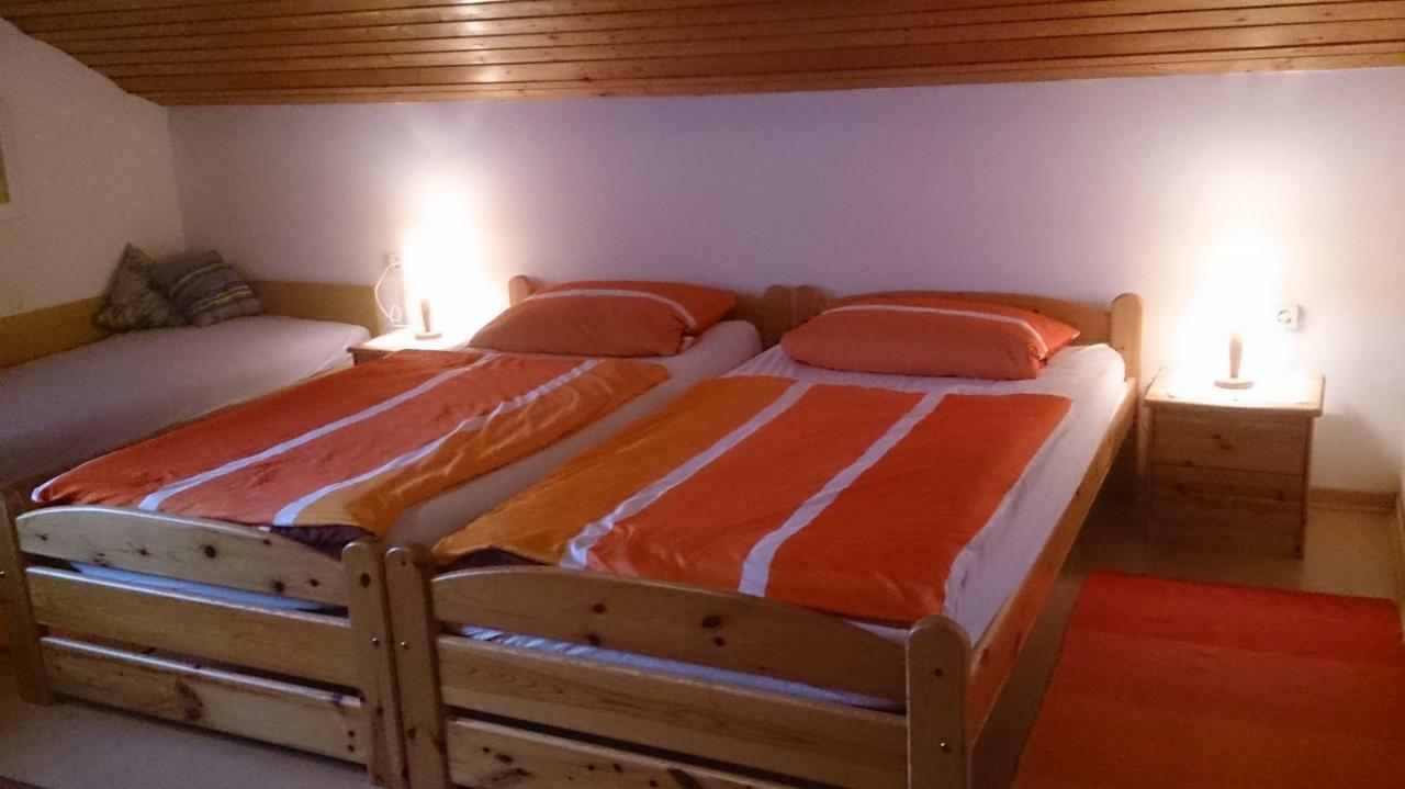 Gaestehaus Burgwald-Trekking Mittelsimtshausen エクステリア 写真
