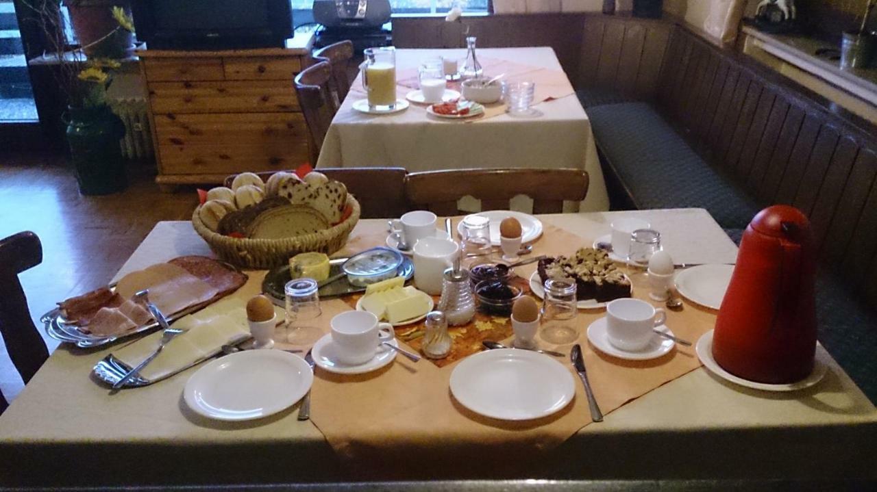 Gaestehaus Burgwald-Trekking Mittelsimtshausen エクステリア 写真