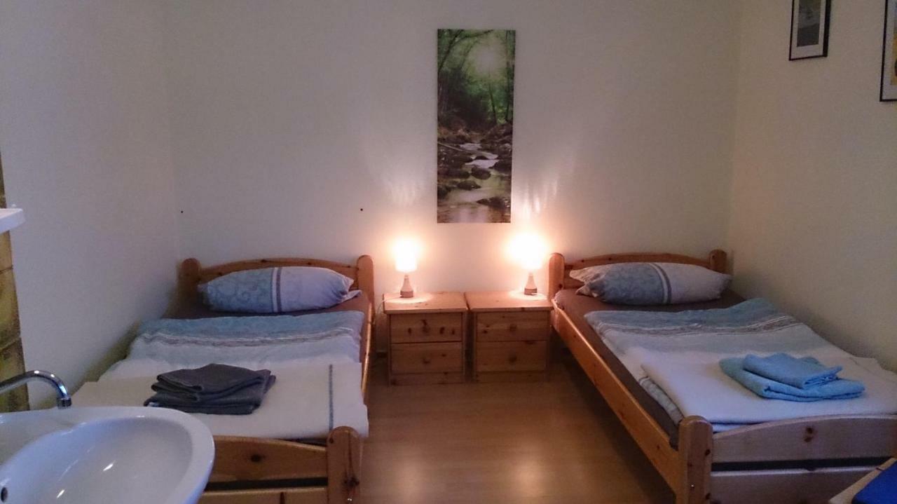 Gaestehaus Burgwald-Trekking Mittelsimtshausen エクステリア 写真